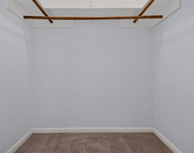 700 Thicket Lane - Photo Thumbnail 17