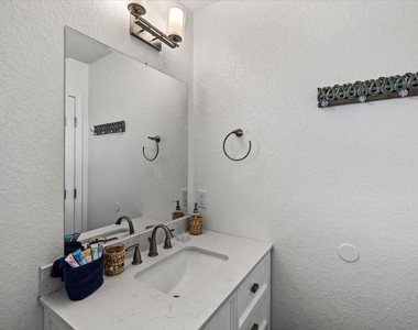 2927 Blue Water Highway - Photo Thumbnail 26
