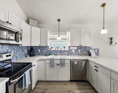 2927 Blue Water Highway - Photo Thumbnail 15
