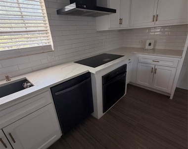6606 Stoney River - Photo Thumbnail 3
