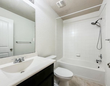 29015 Jacobs River Dr - Photo Thumbnail 8