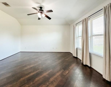 29015 Jacobs River Dr - Photo Thumbnail 20