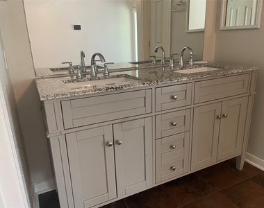 6943 Foxhurst Lane - Photo Thumbnail 8