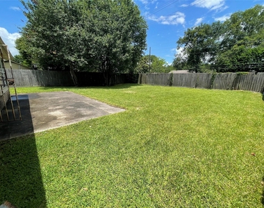 6943 Foxhurst Lane - Photo Thumbnail 10