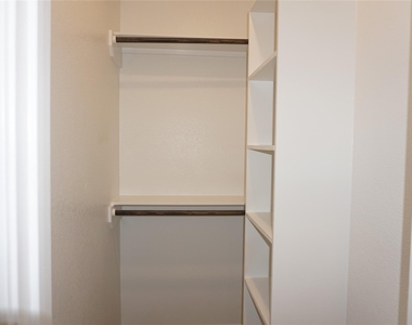 9826 Arbor Oaks - Photo Thumbnail 12