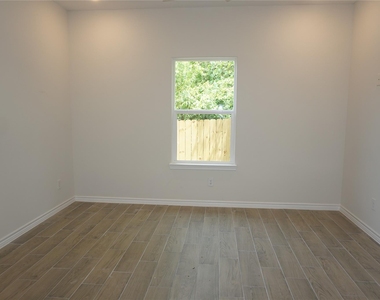9826 Arbor Oaks - Photo Thumbnail 10
