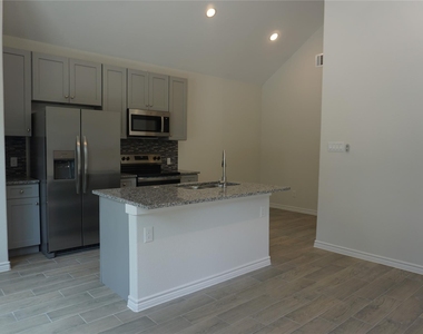 9826 Arbor Oaks - Photo Thumbnail 1