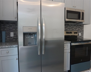9826 Arbor Oaks - Photo Thumbnail 4