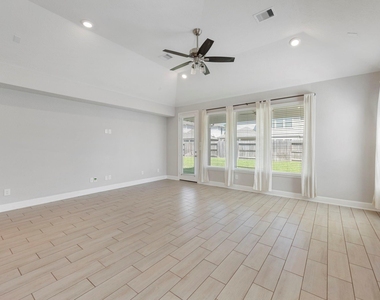 8731 Ute Creek Lane - Photo Thumbnail 10