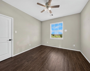 31041 Pecan Creek Drive - Photo Thumbnail 31