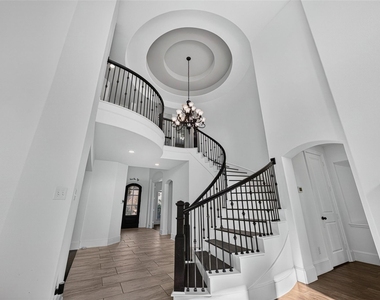 31041 Pecan Creek Drive - Photo Thumbnail 9