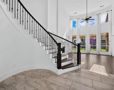 31041 Pecan Creek Drive - Photo Thumbnail 8