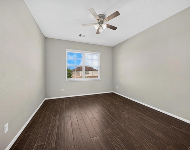 31041 Pecan Creek Drive - Photo Thumbnail 27