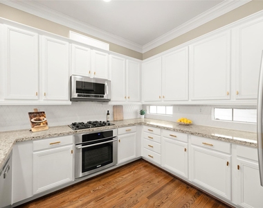 1514 Birdsall Street - Photo Thumbnail 5
