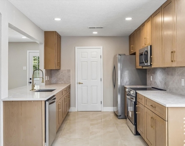 11027 Sagehill Drive - Photo Thumbnail 10