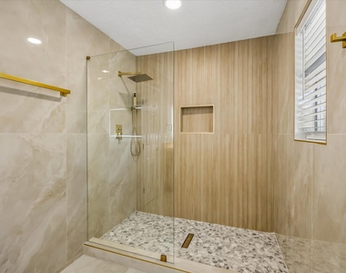 11027 Sagehill Drive - Photo Thumbnail 3