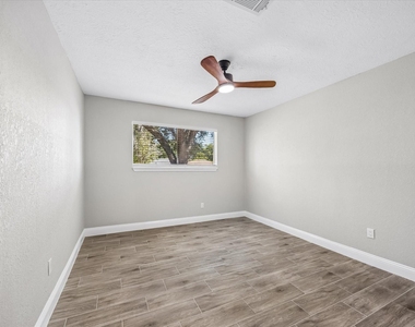 11027 Sagehill Drive - Photo Thumbnail 17