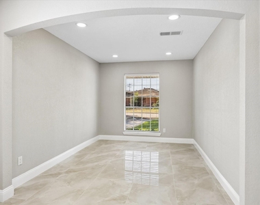 11027 Sagehill Drive - Photo Thumbnail 9