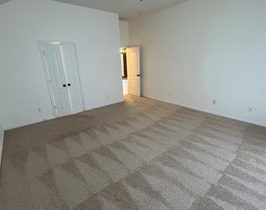 19510 Dakota Springs Drive - Photo Thumbnail 11