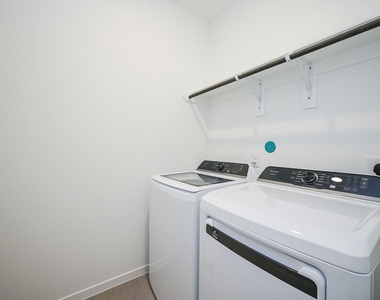 26811 Tree Mallow Drive - Photo Thumbnail 15