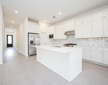 26811 Tree Mallow Drive - Photo Thumbnail 4