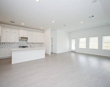 26811 Tree Mallow Drive - Photo Thumbnail 6