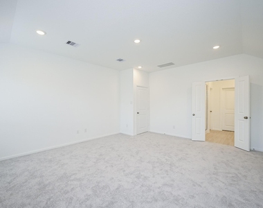 26811 Tree Mallow Drive - Photo Thumbnail 12