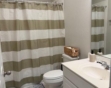 2947 Golden Dust Dr - Photo Thumbnail 11