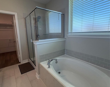 2947 Golden Dust Dr - Photo Thumbnail 9