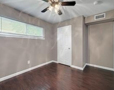 3031 Sumpter - Photo Thumbnail 4