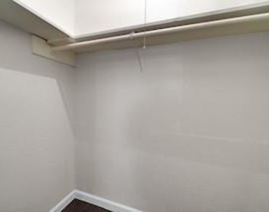 3031 Sumpter - Photo Thumbnail 9