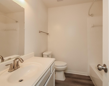 5016 Asia Lane - Photo Thumbnail 13