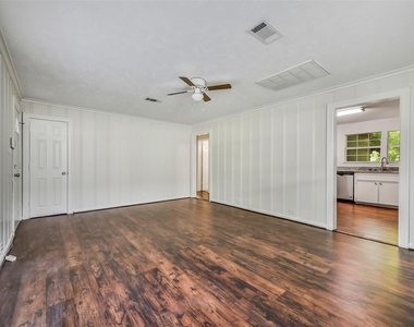 809 Chestnut Street - Photo Thumbnail 3