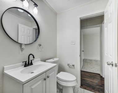 809 Chestnut Street - Photo Thumbnail 15