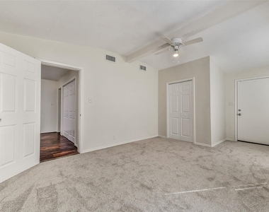809 Chestnut Street - Photo Thumbnail 13