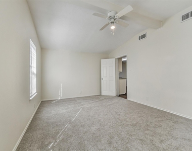 809 Chestnut Street - Photo Thumbnail 11