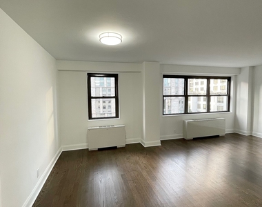 East 89th Street - Photo Thumbnail 2