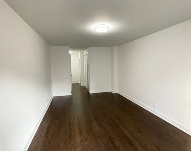East 89th Street - Photo Thumbnail 8