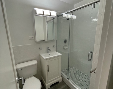 East 89th Street - Photo Thumbnail 24