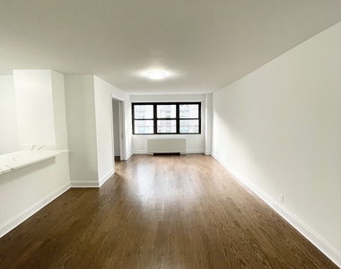 East 89th Street - Photo Thumbnail 1