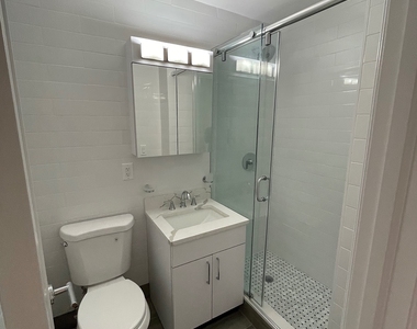 East 89th Street - Photo Thumbnail 28