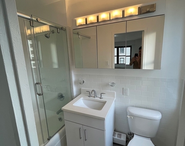 East 89th Street - Photo Thumbnail 21