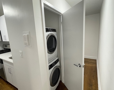 East 89th Street - Photo Thumbnail 19