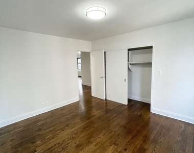 East 89th Street - Photo Thumbnail 14