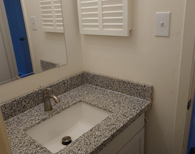 7934 Grow Lane - Photo Thumbnail 7