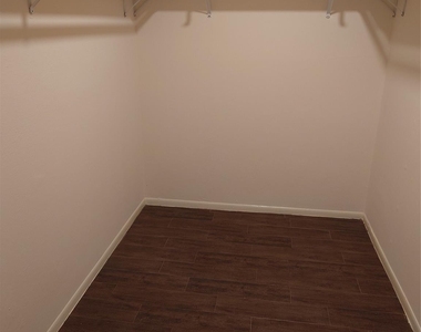 7934 Grow Lane - Photo Thumbnail 5
