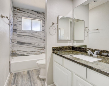 10403 Stockman Lane - Photo Thumbnail 16
