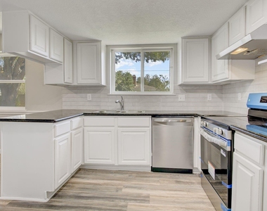 10403 Stockman Lane - Photo Thumbnail 10