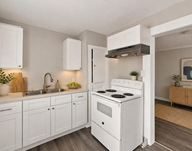 1401 Collier Street - Photo Thumbnail 3