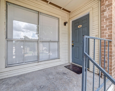 3900 Woodchase Drive - Photo Thumbnail 1